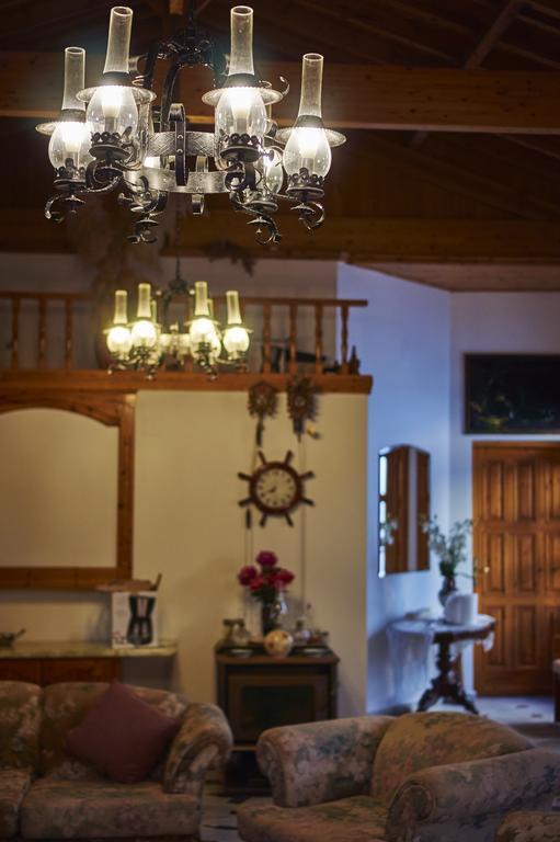 Christinantzela Apartments Kokkari Extérieur photo